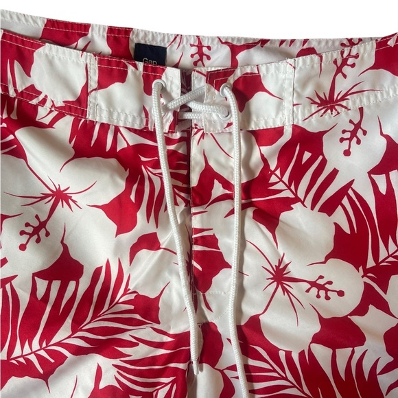 GAP Men’s Red White Hawaiian Swim Trunks Beach Shorts Drawstring Mesh Lined Lrg - Picture 5 of 13